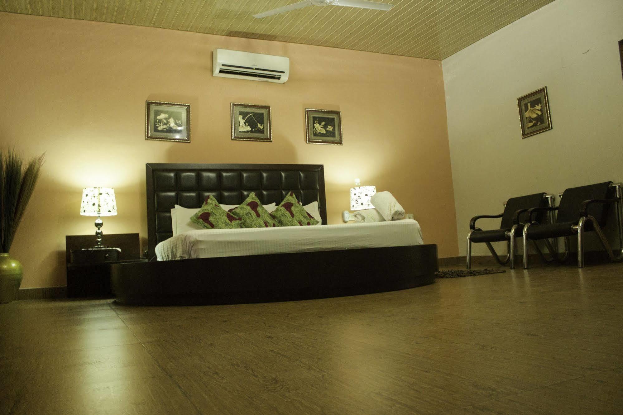 Luxe Suites Accra Buitenkant foto